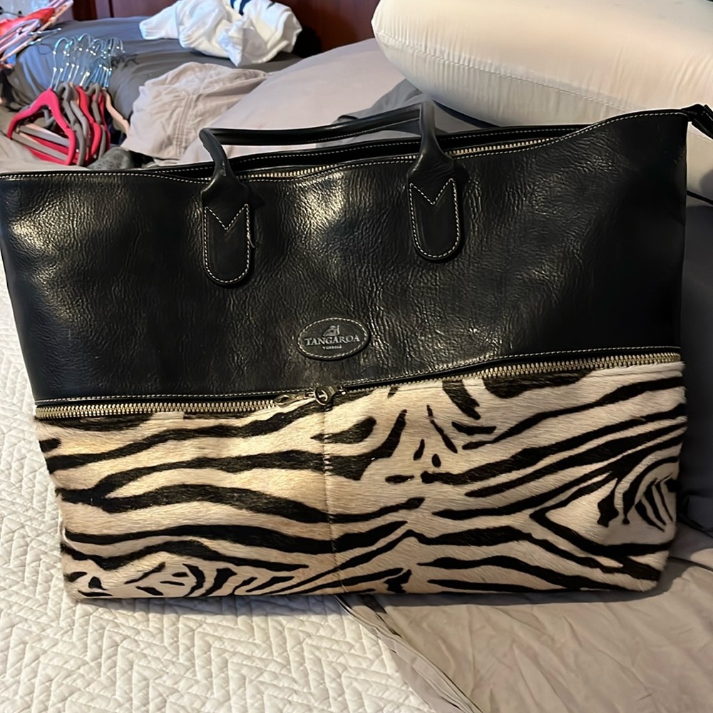 Large leather tote with fur zebra print